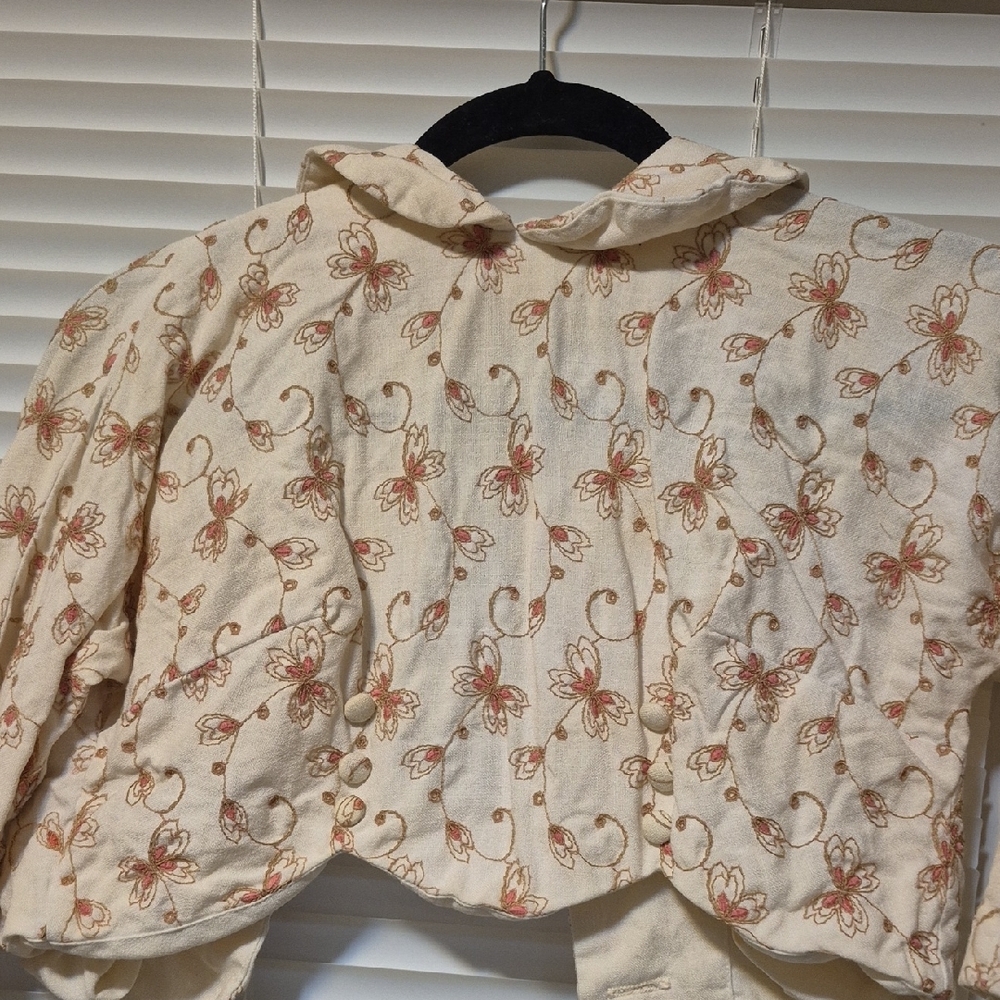 Floral Patterned Jacket - Picture 4 of 4